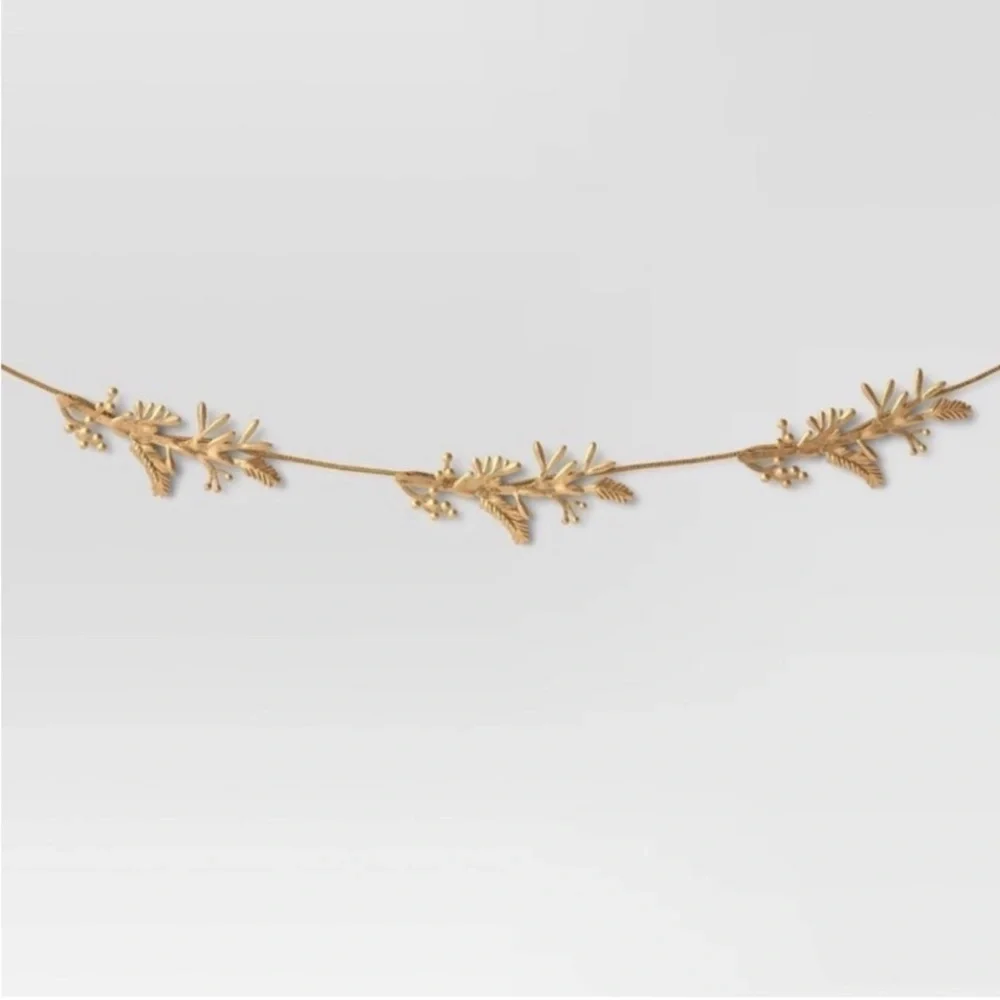 THRESHOLD NWT botanical garland -gold -6’